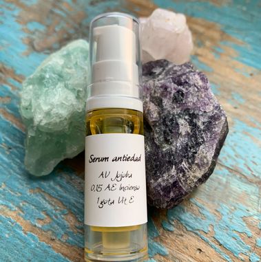 Tutorías del Curso Cosmética para ti Imagen de un serum finalizado