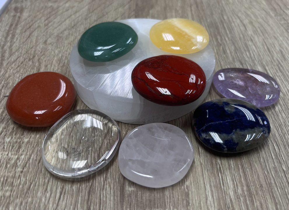 Kit de Chakras con disco de Selenita 8/9 cm