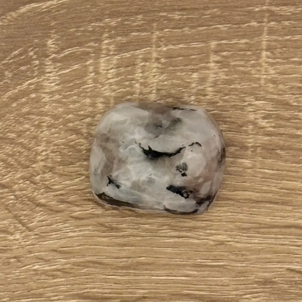 Canto rodado grande de Piedra Luna