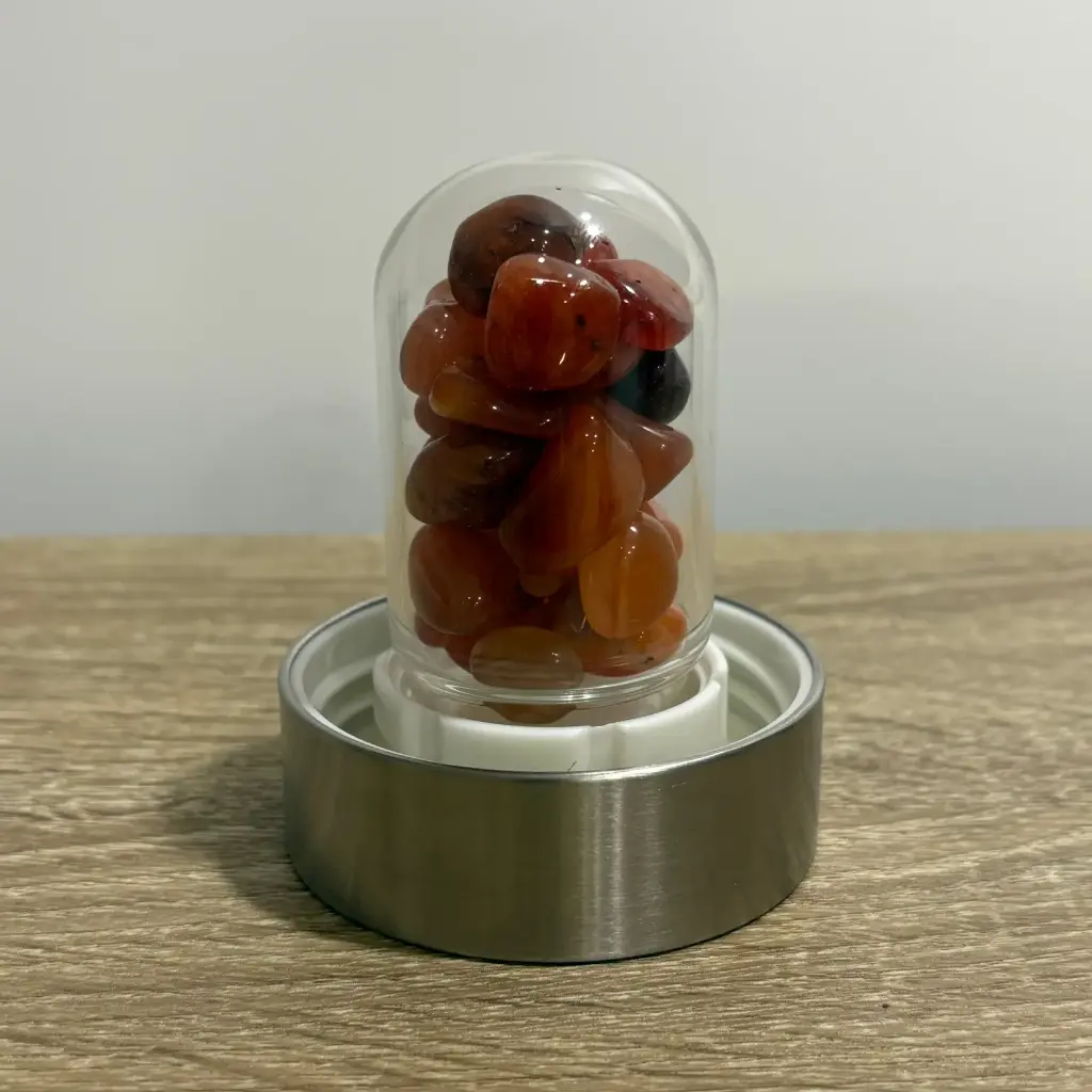 Carneola para botella vitalizadora de agua.