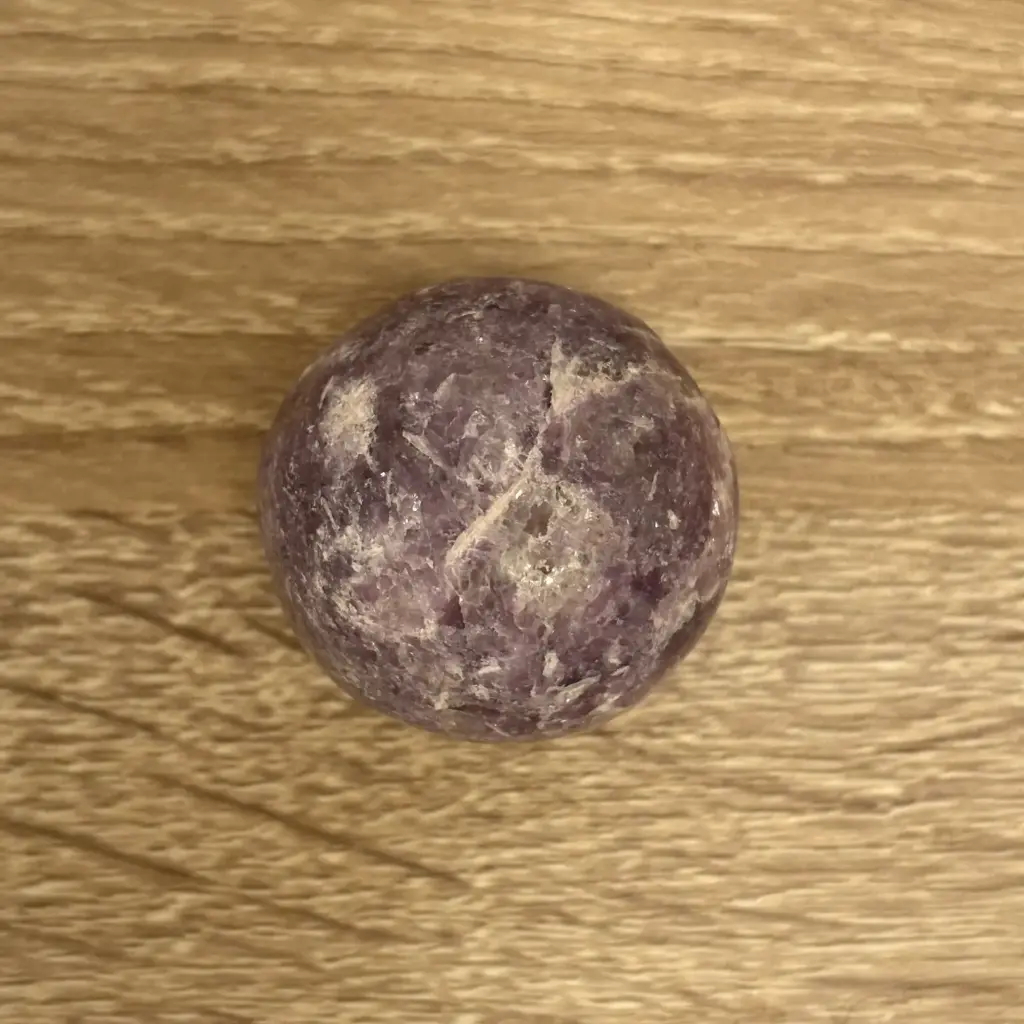 Canto rodado grande Lepidolita