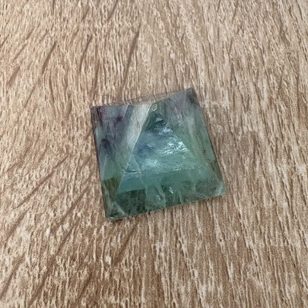 Pirámide de fluorita