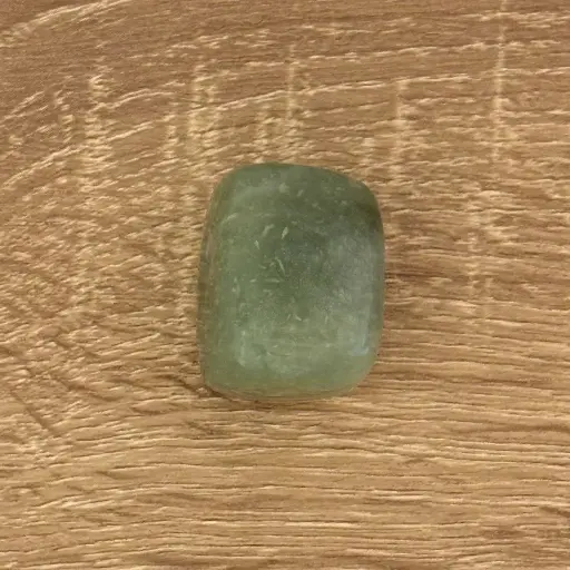 [MI092] Canto rodado grande de Cuarzo Verde