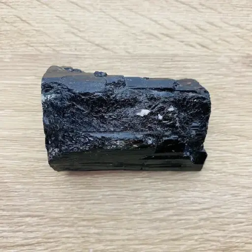 [MI295] Turmalina Negra en bruto  190/210 gr