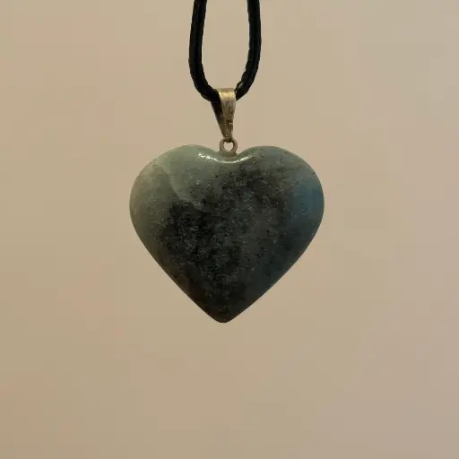 [MI248] Colgante corazón de Troilita