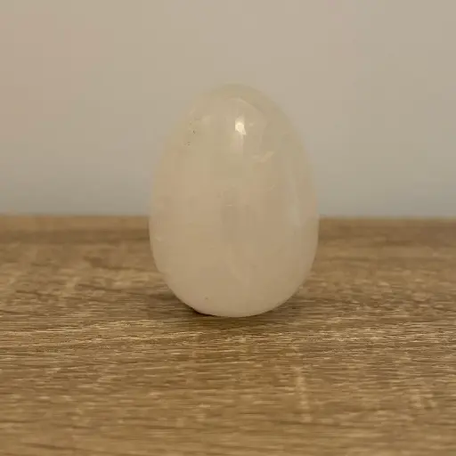 [MI333] Huevo Cuarzo blanco 35x50 mm perforado